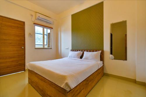 via tiru residency