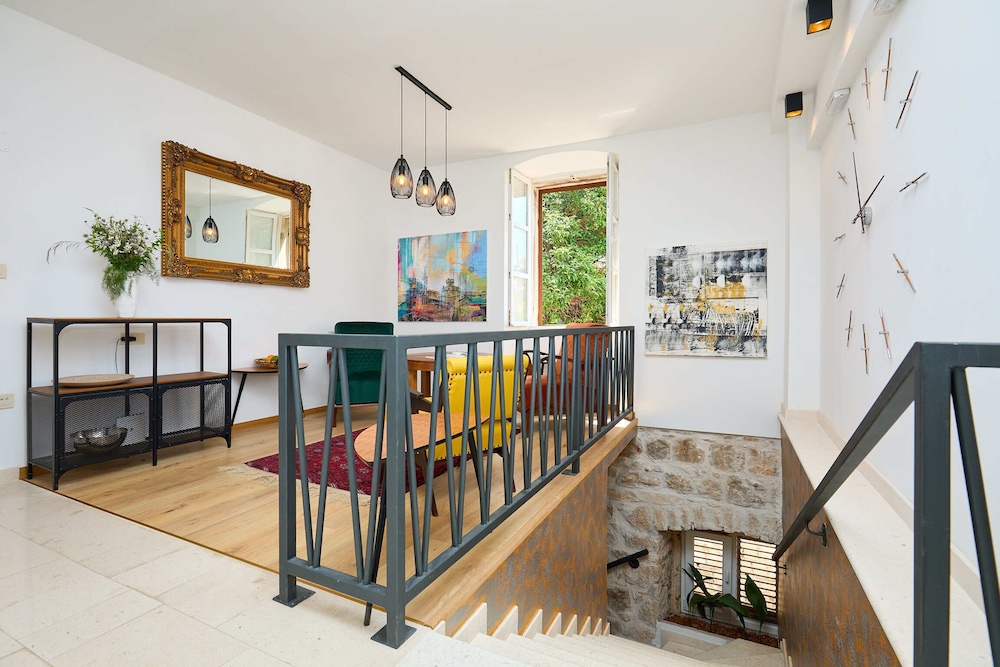 boutique garden rooms