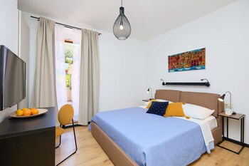 boutique garden rooms