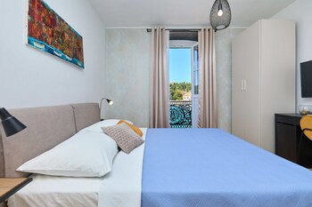boutique garden rooms