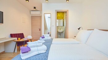 boutique garden rooms