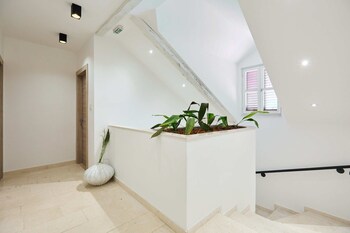 boutique garden rooms