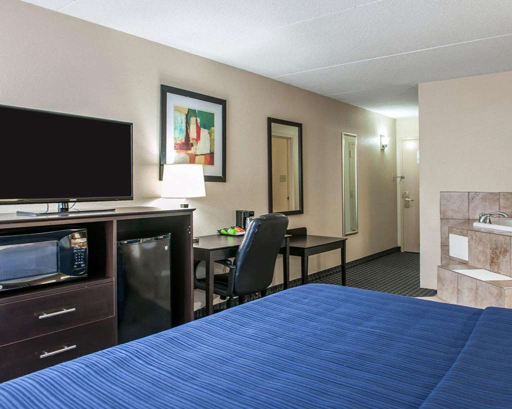 quality inn terre haute university area