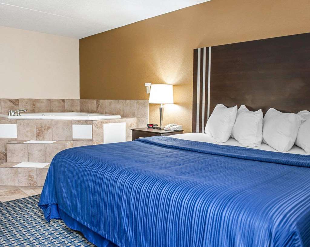 quality inn terre haute university area
