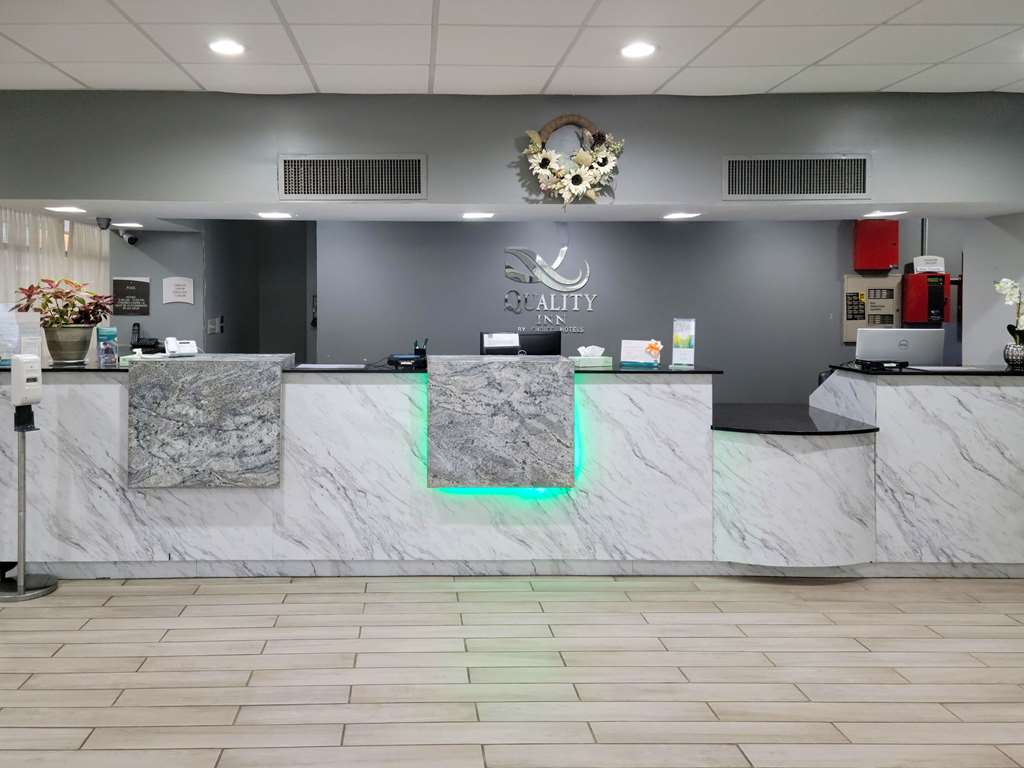 quality inn terre haute university area