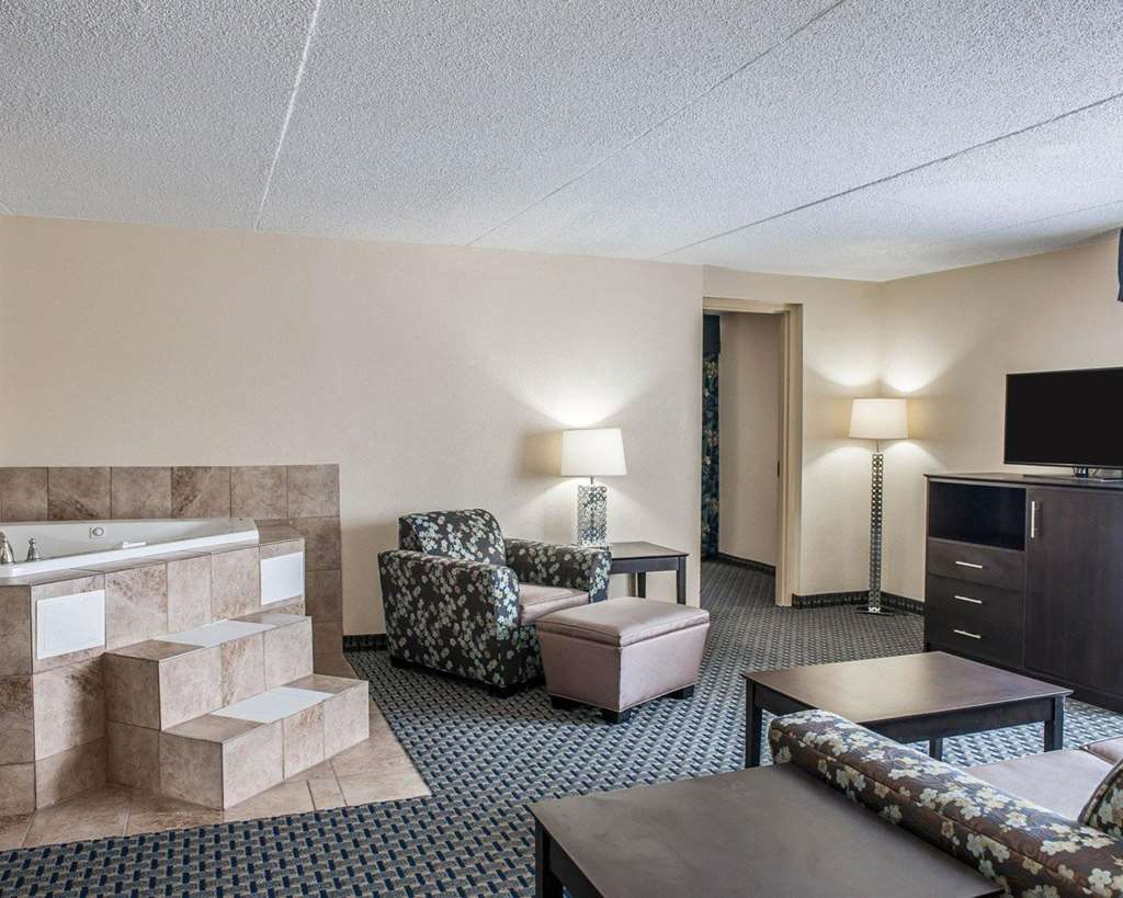 quality inn terre haute university area