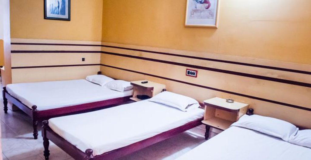Sri Krishna Guest House,Rangapillai Street,2 star
