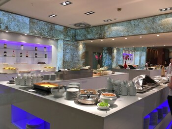 Hotel Azúr,Erkel Ferenc Utca 2/C,4 star