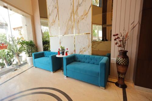 hotel taj crown plaza