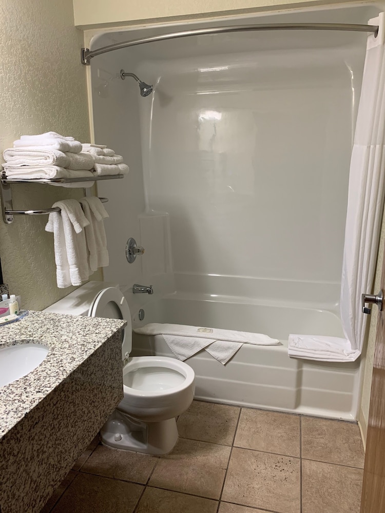 quality inn gillette i 90 east
