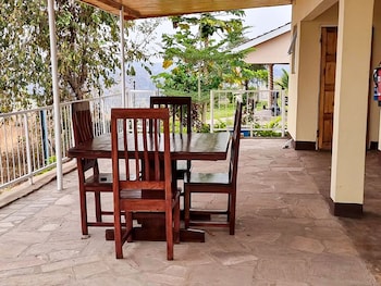 sunset lakeview lodge