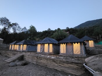 Summer Camps Manali,India>>Manali,3 star