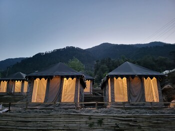 Summer Camps Manali,India>>Manali,3 star