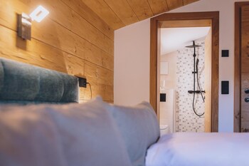 premium apartments areit penthouse