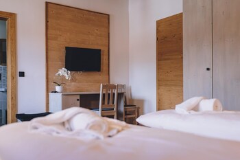 premium apartments areit penthouse