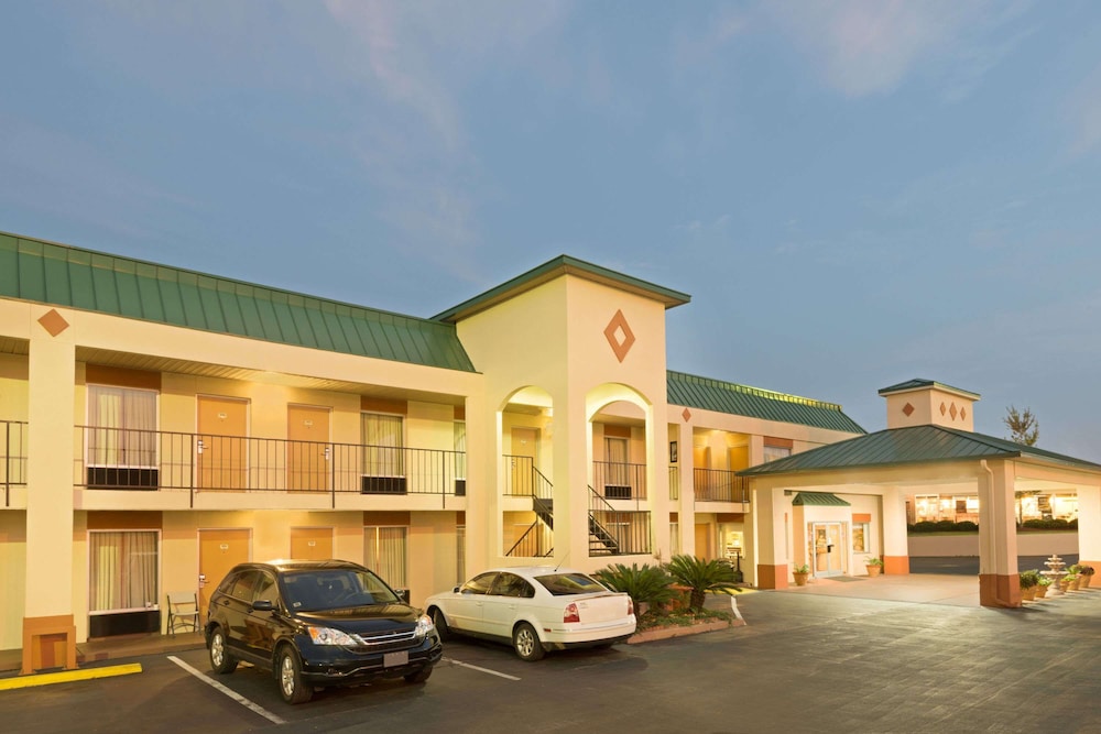 days inn by wyndham greenville