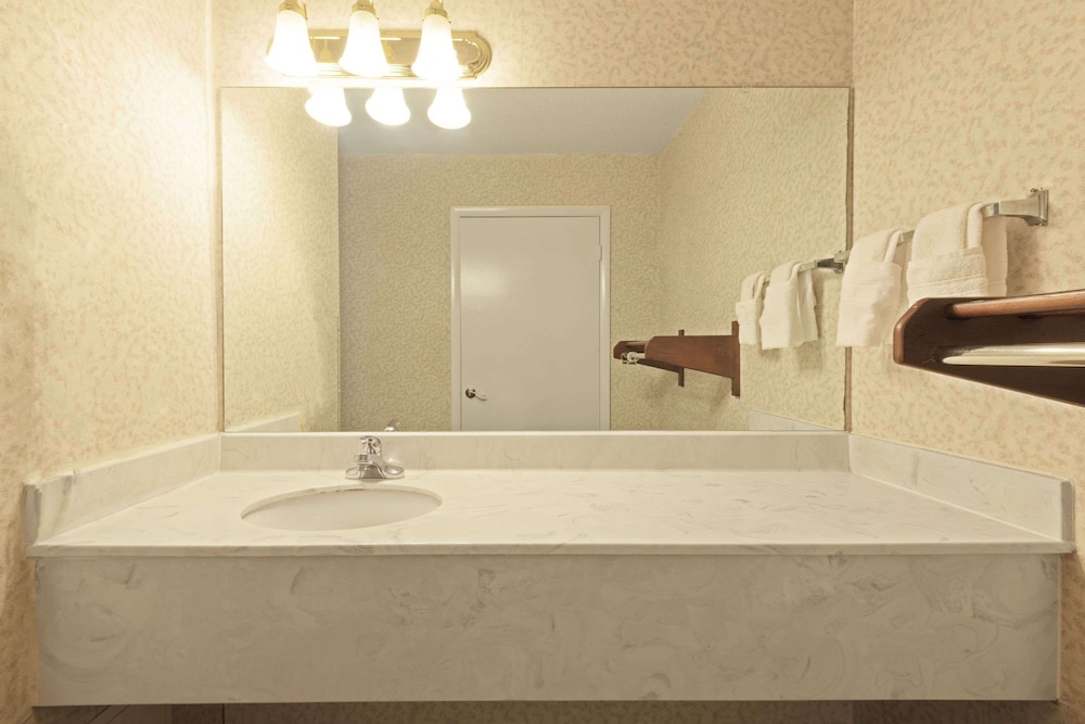 days inn by wyndham greenville