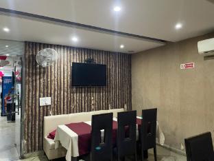 hotel ek noor residency