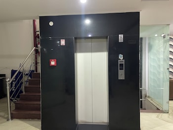 hotel ek noor residency