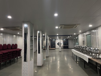 hotel ek noor residency