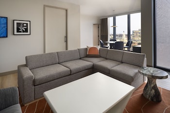 cascade hotel kansas city a tribute portfolio hotel