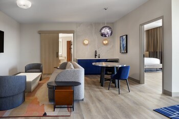 cascade hotel kansas city a tribute portfolio hotel