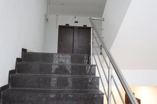 hotel new samrat