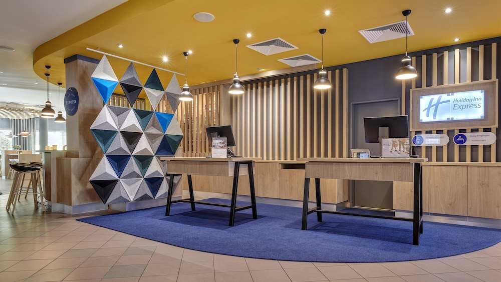 holiday inn express cologne troisdorf by ihg