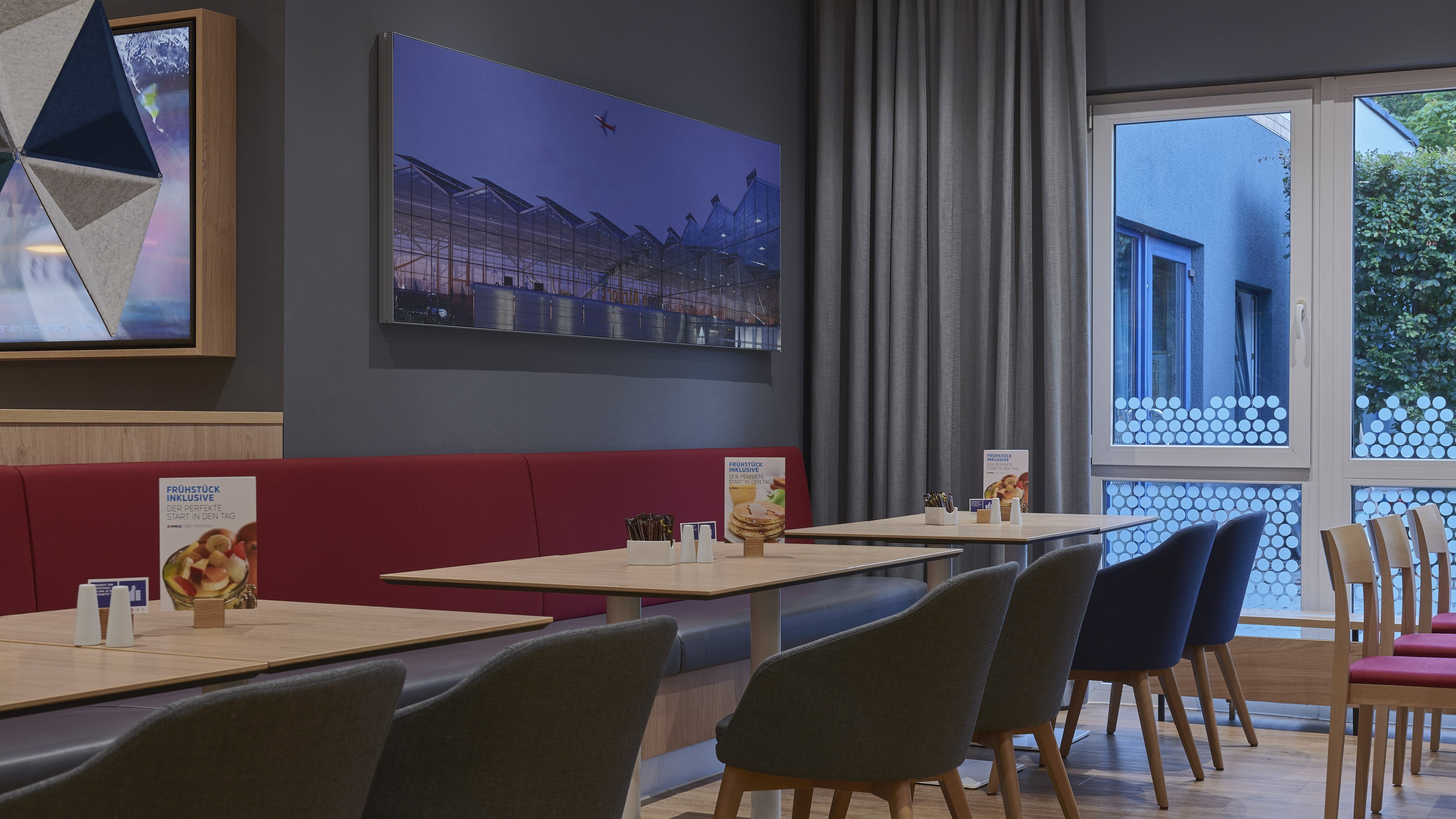 holiday inn express cologne troisdorf by ihg