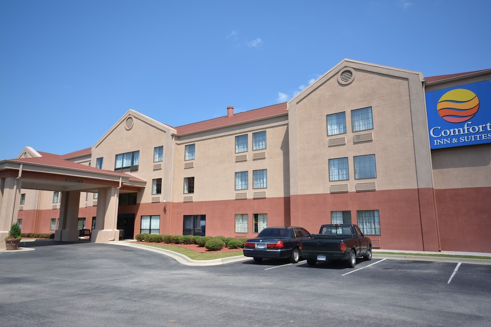 comfort inn and suites trussville i 59 exit 141