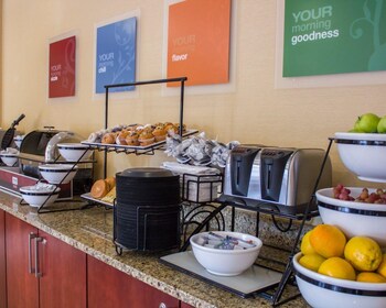 comfort inn and suites trussville i 59 exit 141