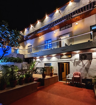 eminence palm residency