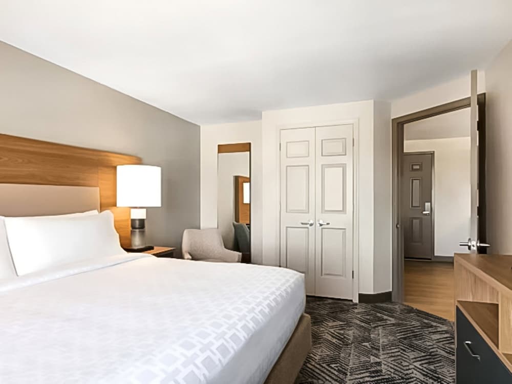 candlewood suites champaign urbana university area by ihg