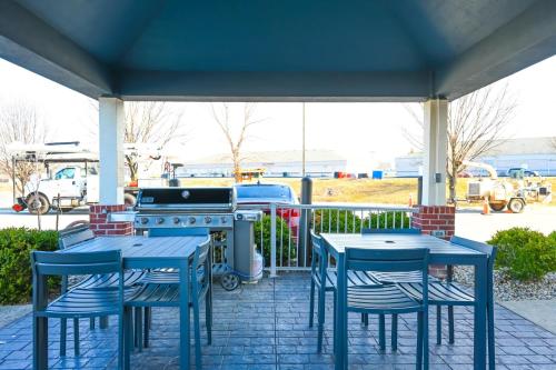 candlewood suites champaign urbana university area by ihg