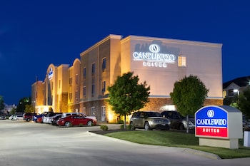 candlewood suites champaign urbana university area by ihg