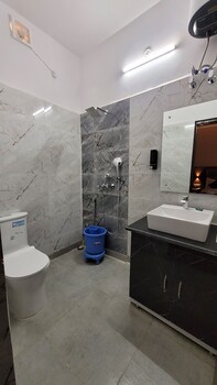 hotel keshav nandan by the shivaay