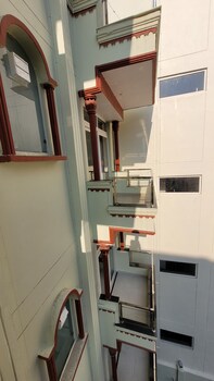 hotel keshav nandan by the shivaay