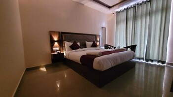 hotel keshav nandan by the shivaay
