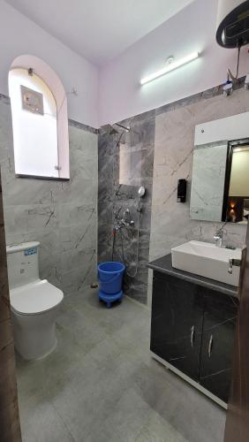 hotel keshav nandan by the shivaay