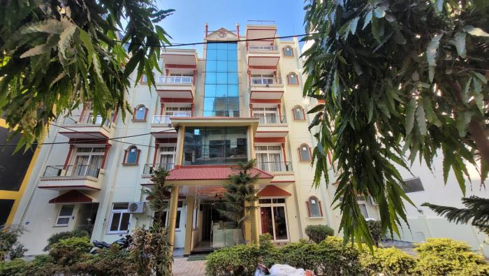 hotel keshav nandan by the shivaay