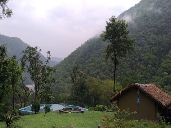 high bank himalayan retreat eco resort