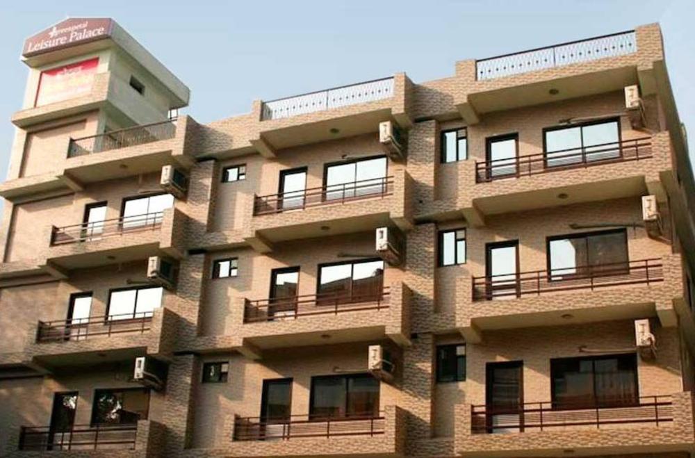 hotel leisure palace by wb inn