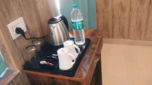 hotel leisure palace by wb inn