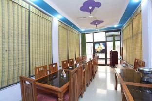 hotel leisure palace by wb inn