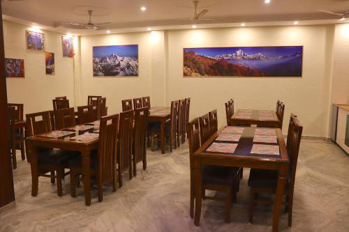 hotel leisure palace by wb inn