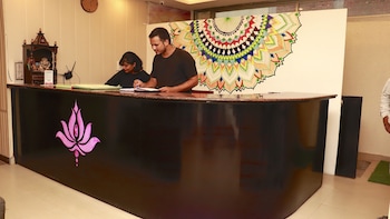 hotel leisure palace by wb inn