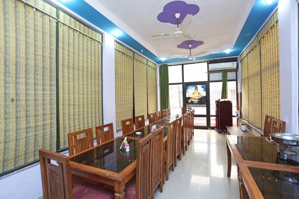 hotel leisure palace by wb inn