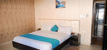 hotel leisure palace by wb inn