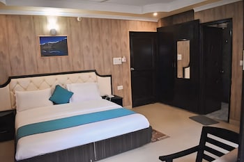 hotel leisure palace by wb inn