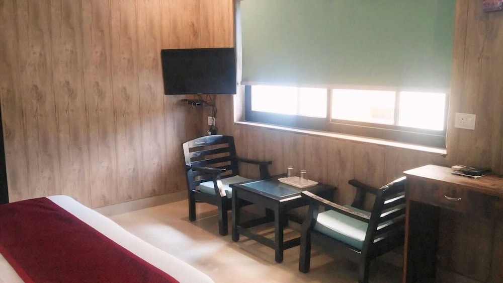 hotel leisure palace by wb inn